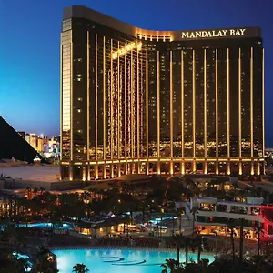 **** Feriested Mandalay Bay USA